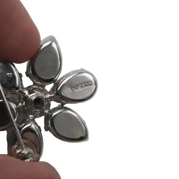 Weiss Co. Clear Crystal Flower Brooch Pin Silver Tone Vintage - Picture 4 of 5